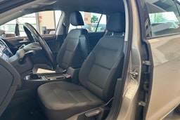 harmaa Volkswagen Golf 2017 kuva 7.