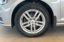 harmaa Volkswagen Golf 2017 kuva 9.