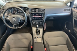 harmaa Volkswagen Golf 2017 kuva 11.
