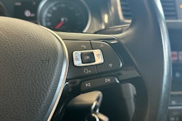harmaa Volkswagen Golf 2017 kuva 21.