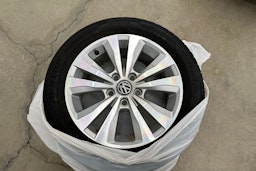 harmaa Volkswagen Golf 2017 kuva 13.