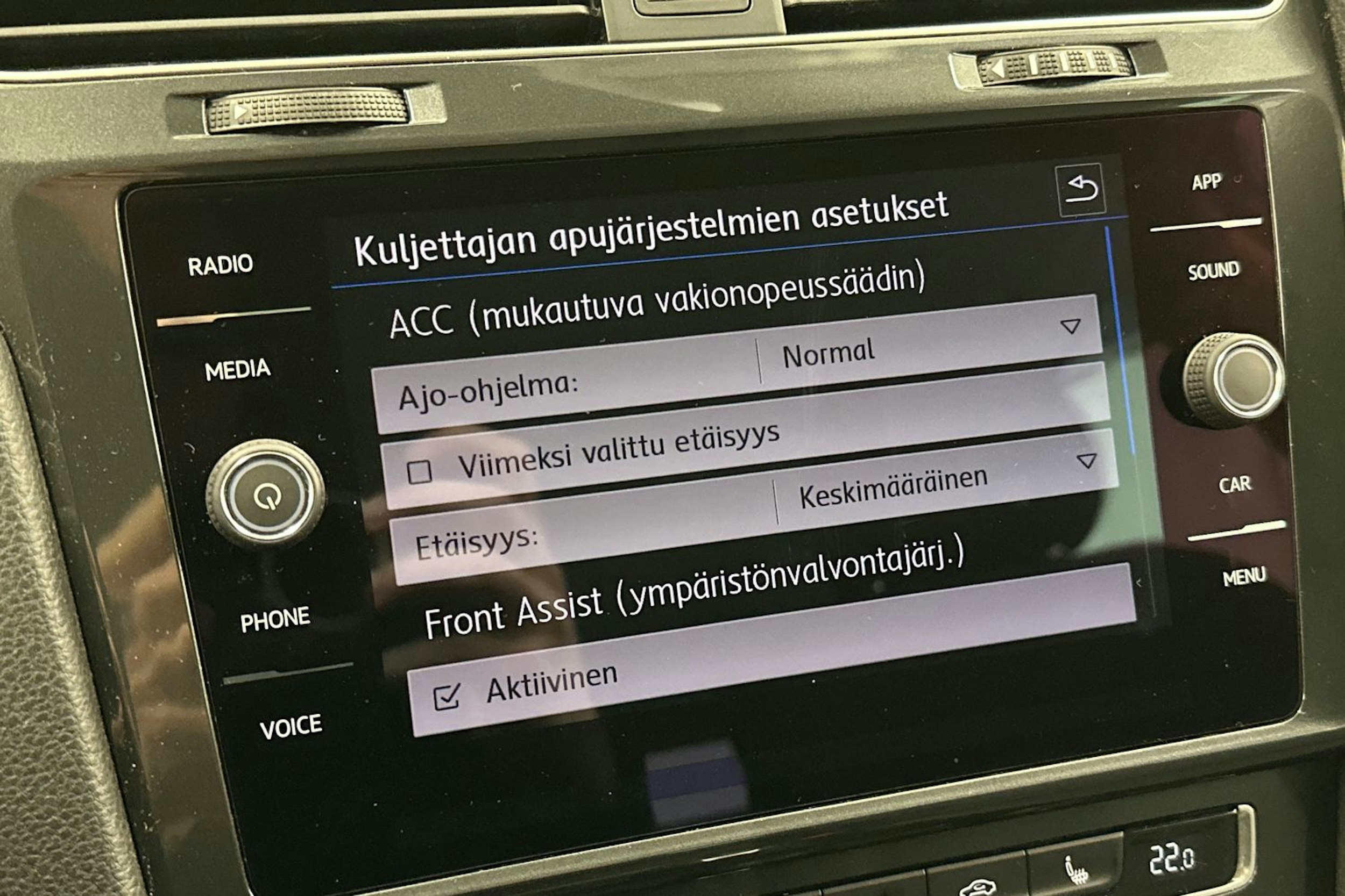 harmaa Volkswagen Golf 2017 kuva 21.