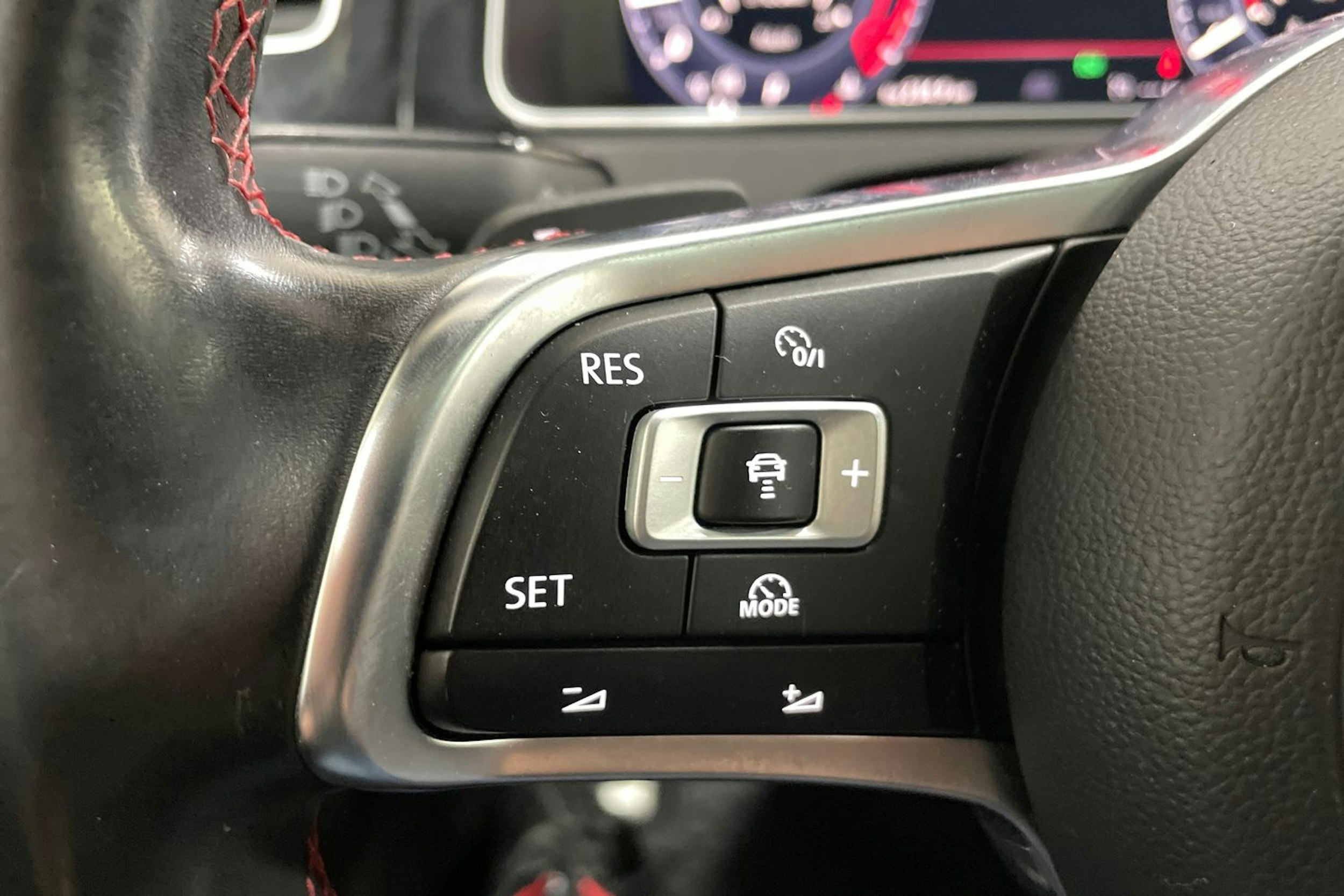 Sininen Volkswagen GOLF 2017 kuva 24.