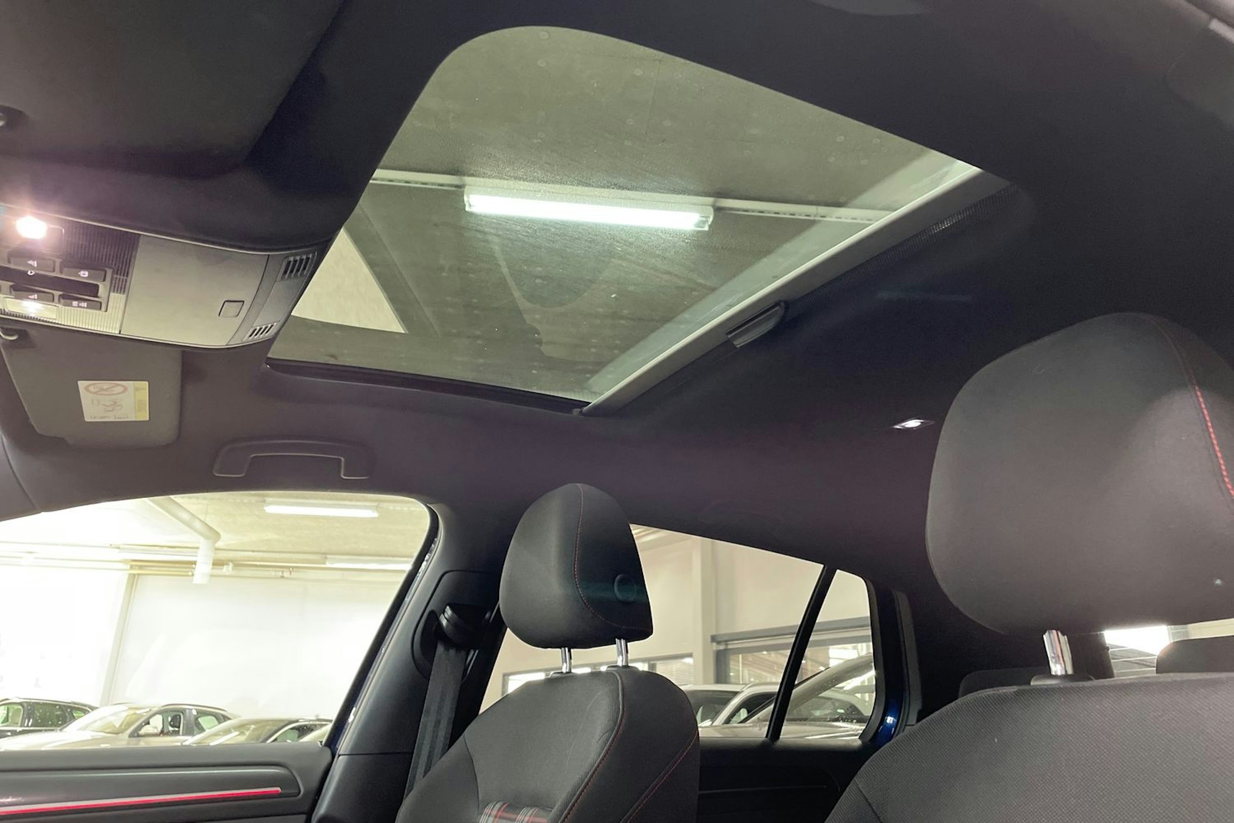Sininen Volkswagen GOLF 2017 kuva 25.