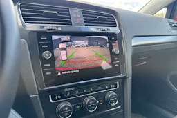 punainen Volkswagen Golf 2017 kuva 5.