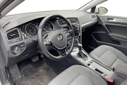 valkoinen Volkswagen Golf 2017 kuva 3.