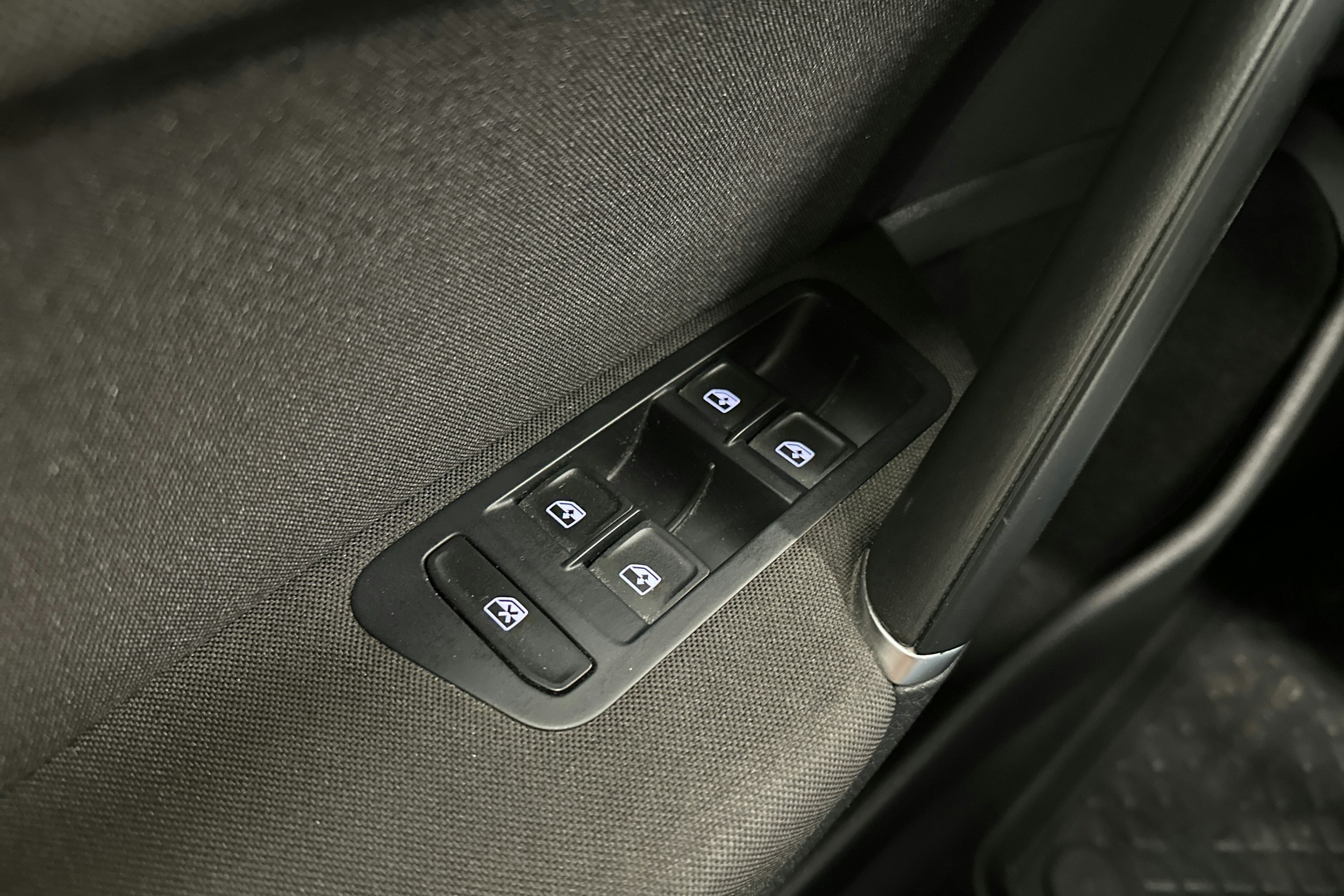 valkoinen Volkswagen Golf 2017 kuva 16.