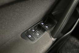 valkoinen Volkswagen Golf 2017 kuva 16.