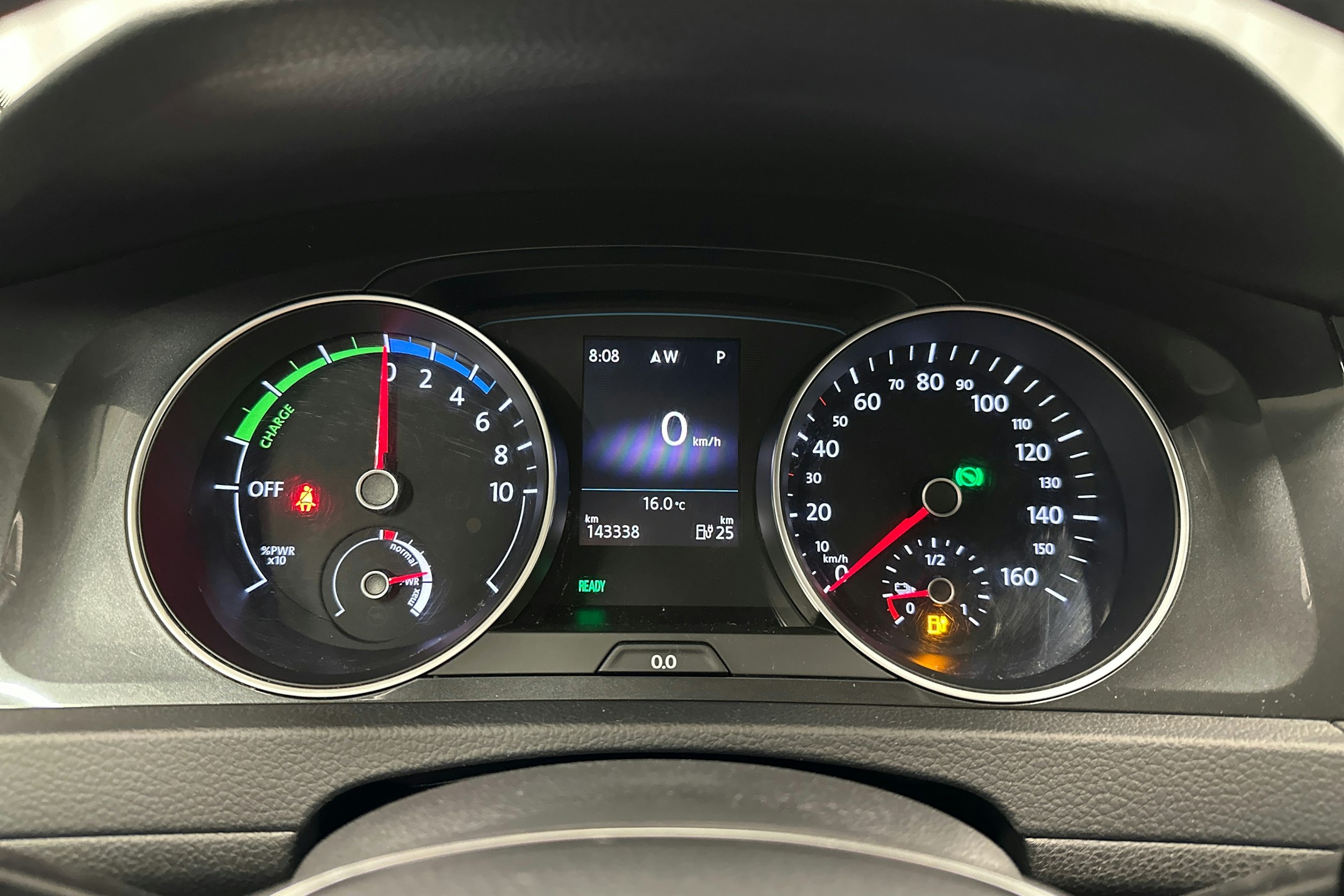 valkoinen Volkswagen Golf 2017 kuva 19.