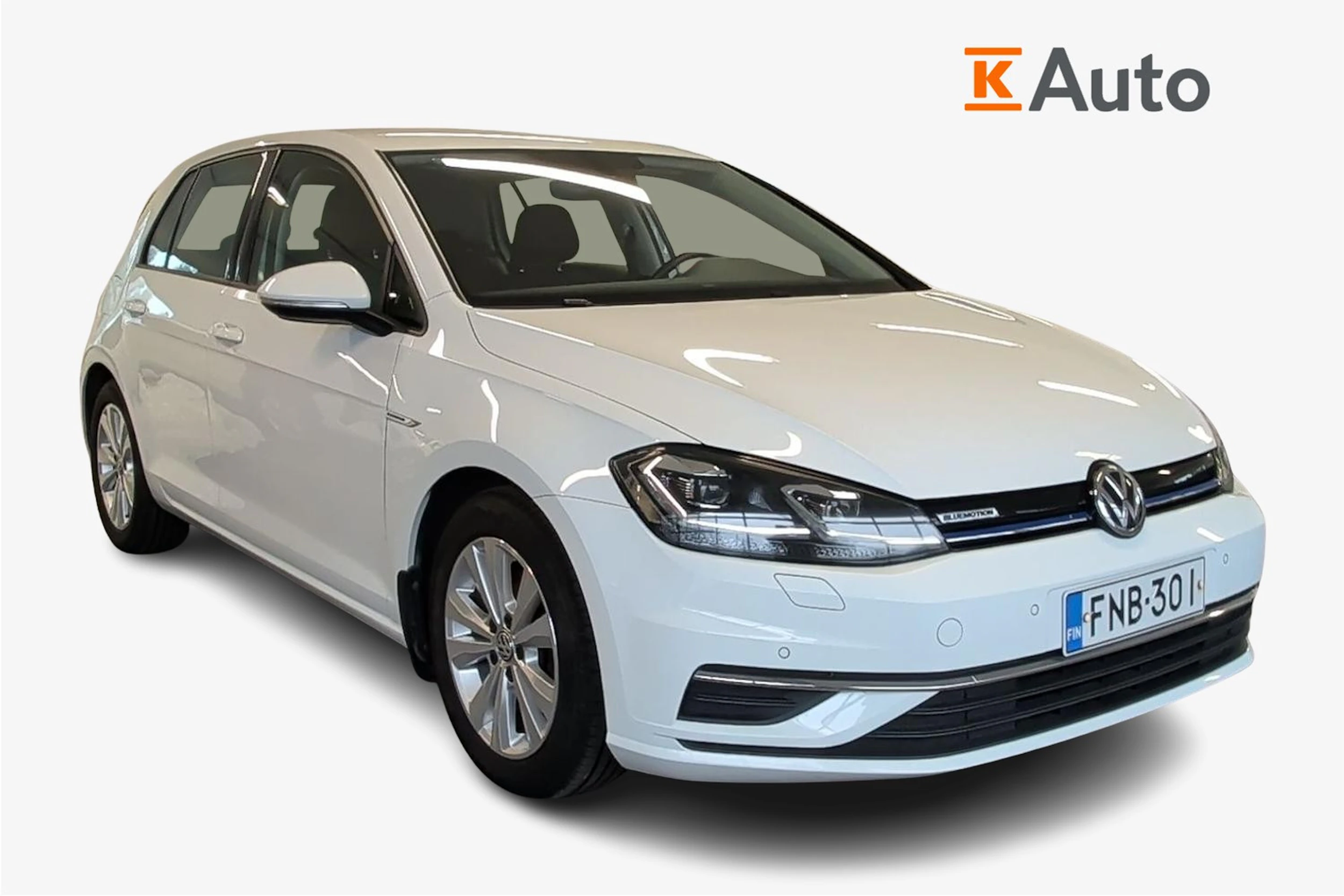 valkoinen Volkswagen Golf 2017 kuva 1.