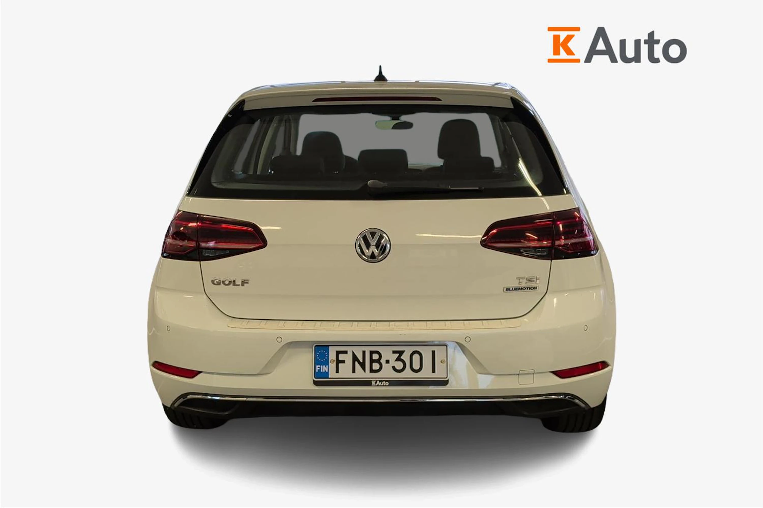 valkoinen Volkswagen Golf 2017 kuva 3.