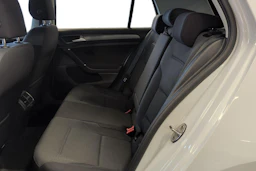 valkoinen Volkswagen Golf 2017 kuva 8.