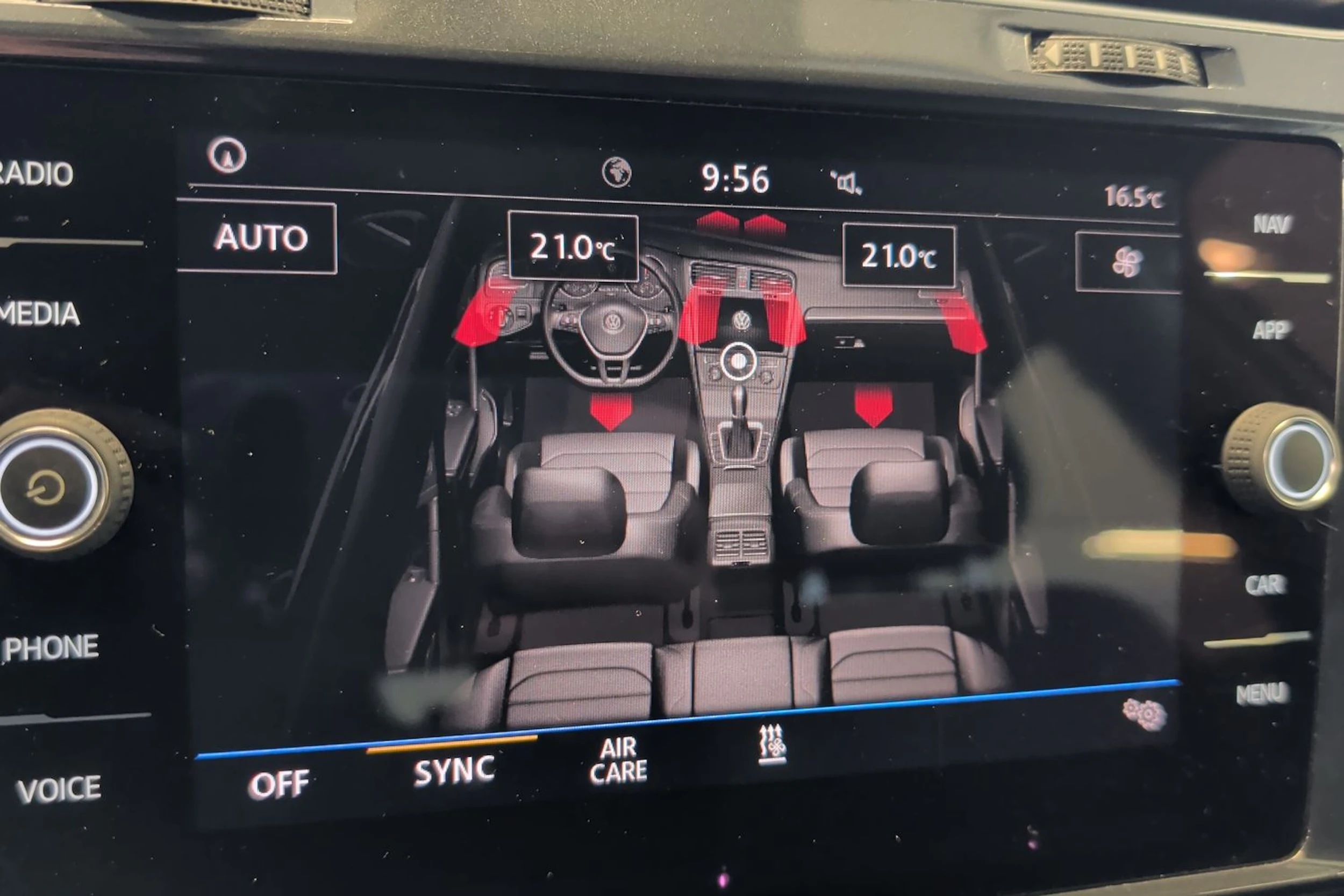 valkoinen Volkswagen Golf 2017 kuva 13.