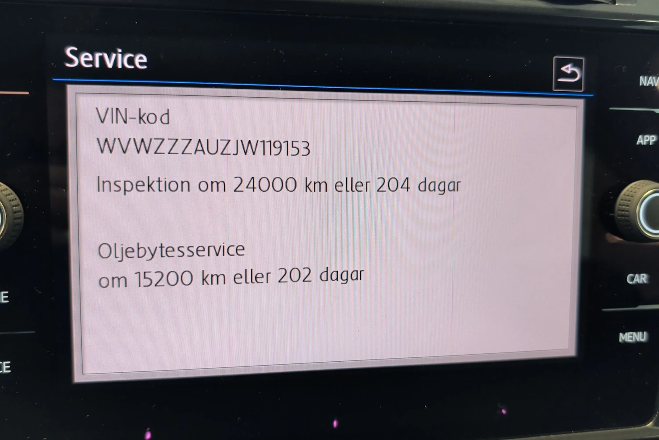 valkoinen Volkswagen Golf 2017 kuva 15.