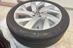 punainen Volkswagen Golf 2017 kuva 12.