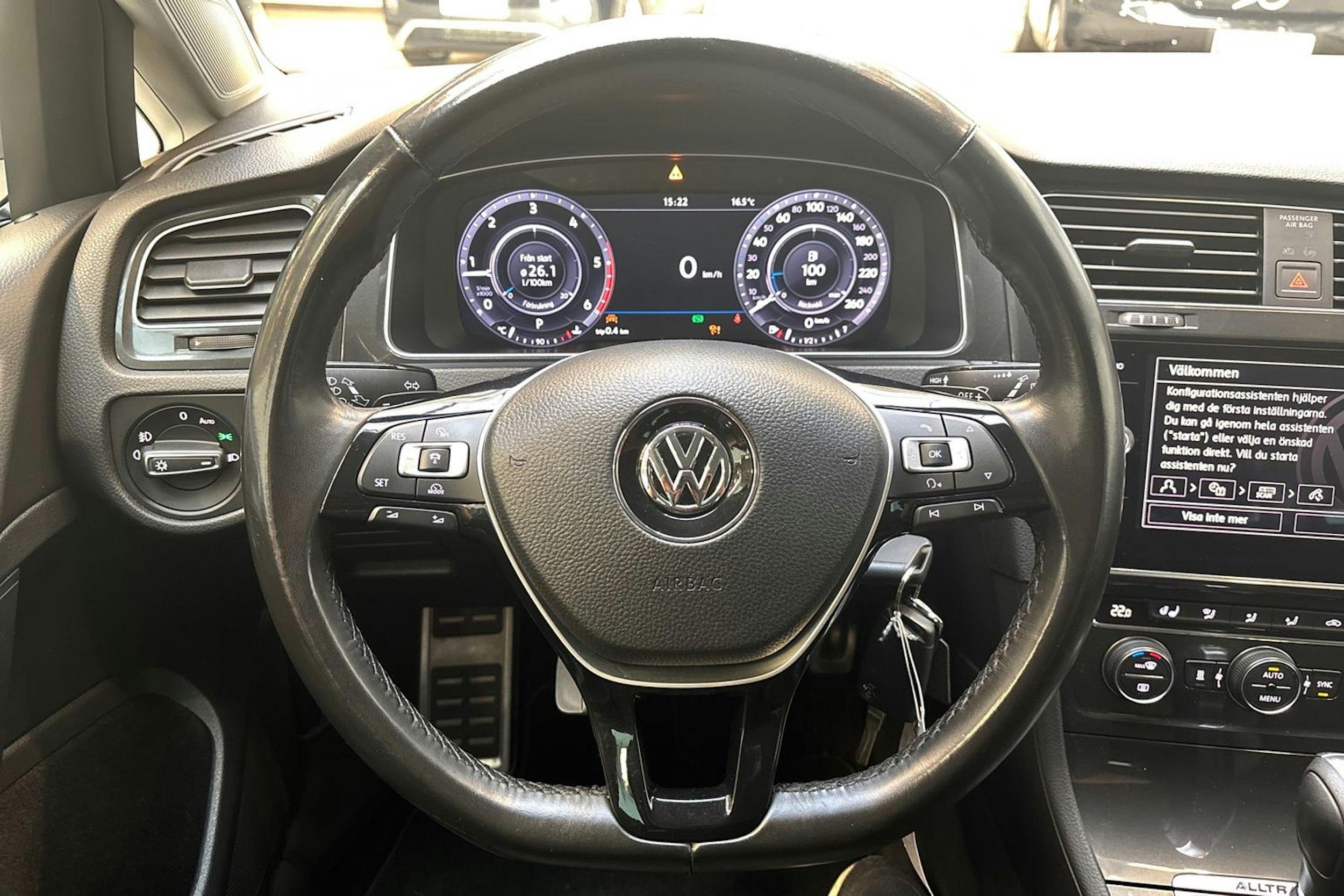 punainen Volkswagen Golf 2017 kuva 17.