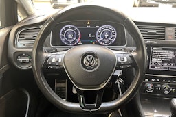 punainen Volkswagen Golf 2017 kuva 17.