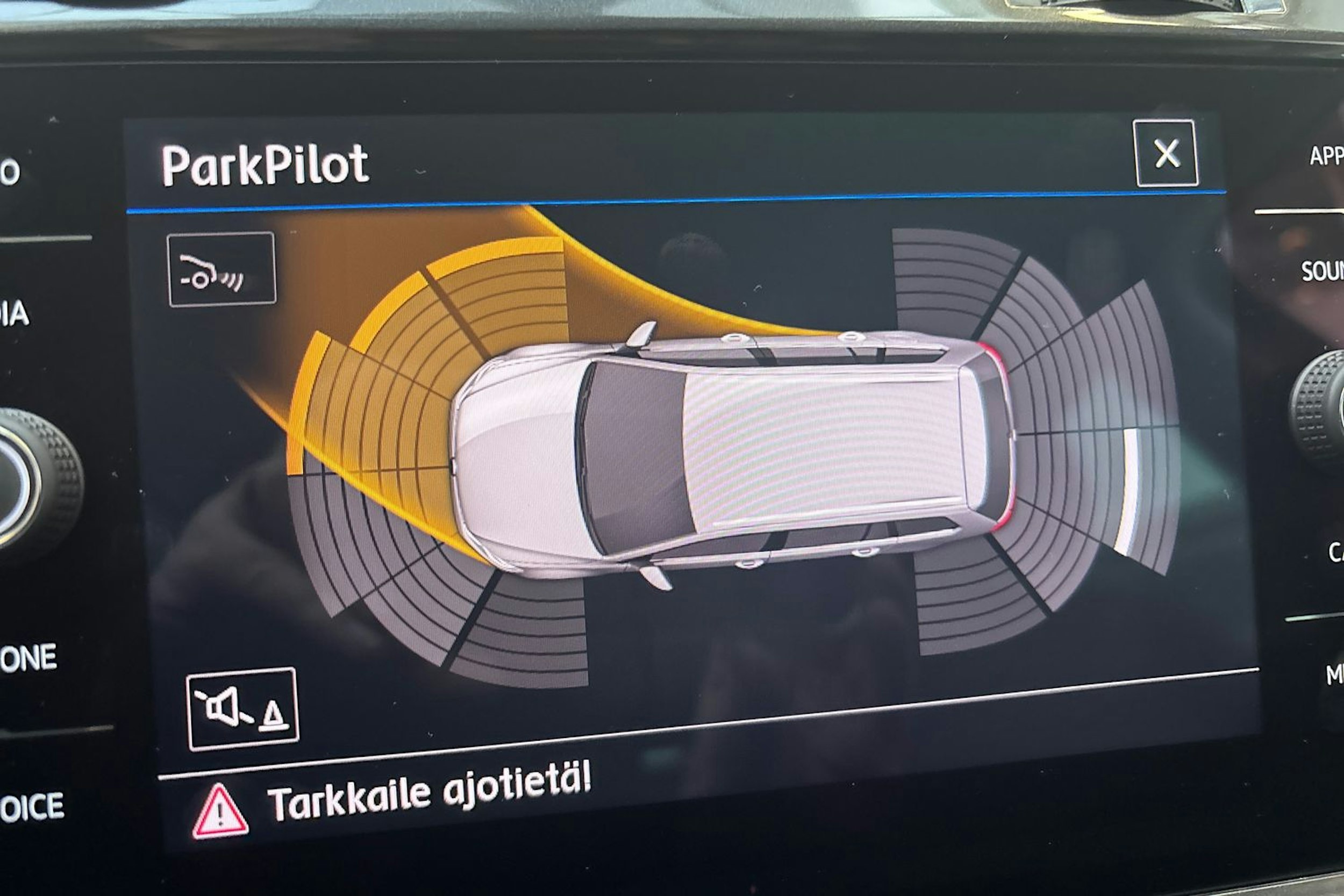 punainen Volkswagen Golf 2017 kuva 21.