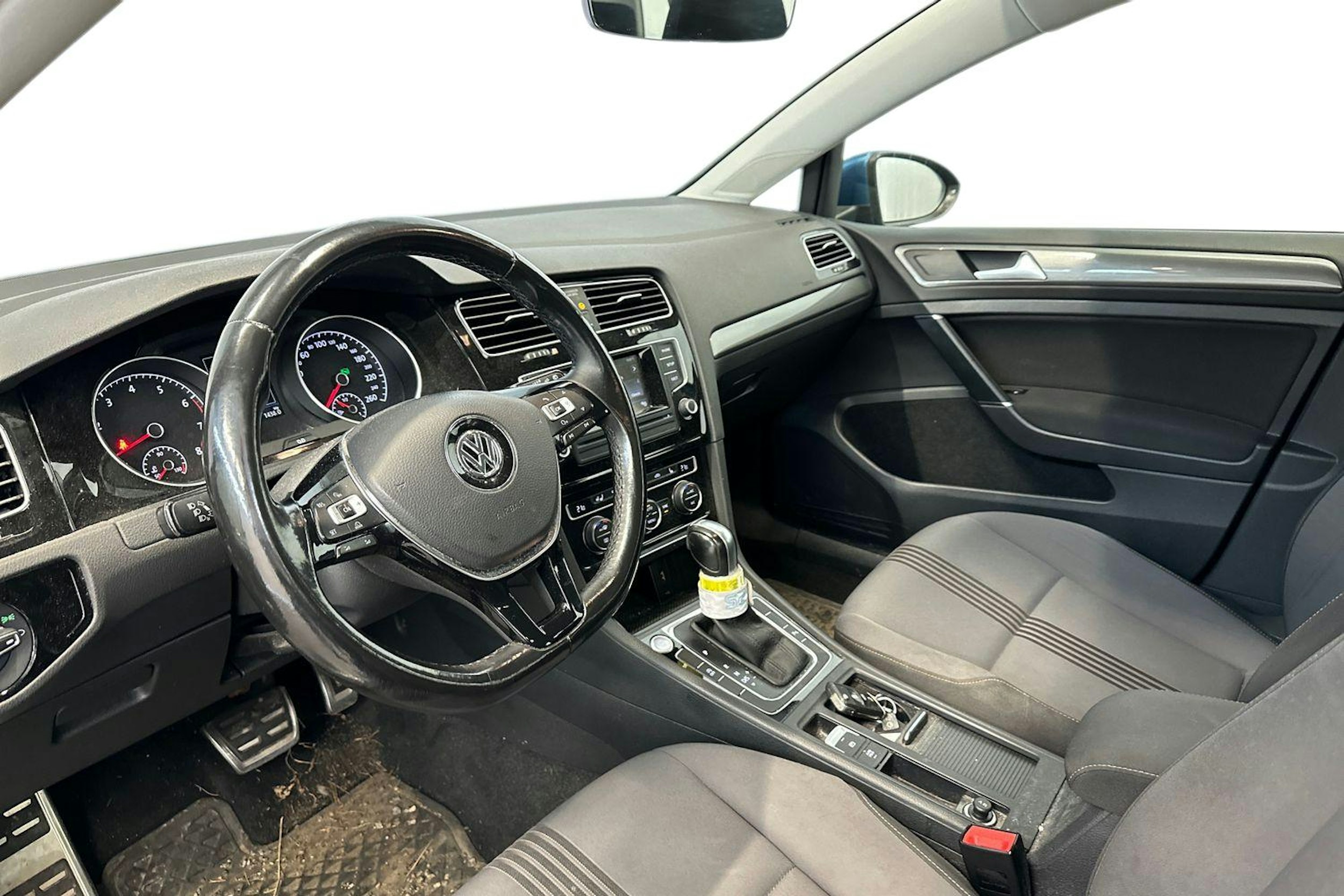 sininen Volkswagen Golf 2017 kuva 3.