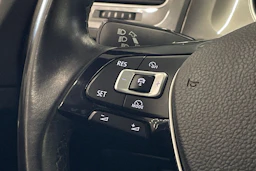 harmaa Volkswagen Golf 2017 kuva 14.