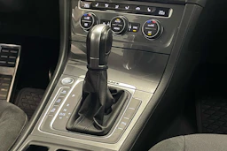 harmaa Volkswagen Golf 2017 kuva 20.