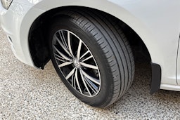 valkoinen Volkswagen Golf 2017 kuva 13.