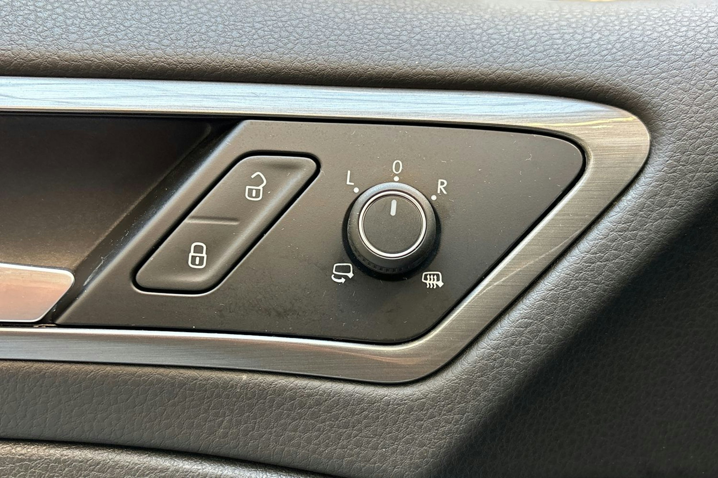 valkoinen Volkswagen Golf 2017 kuva 17.