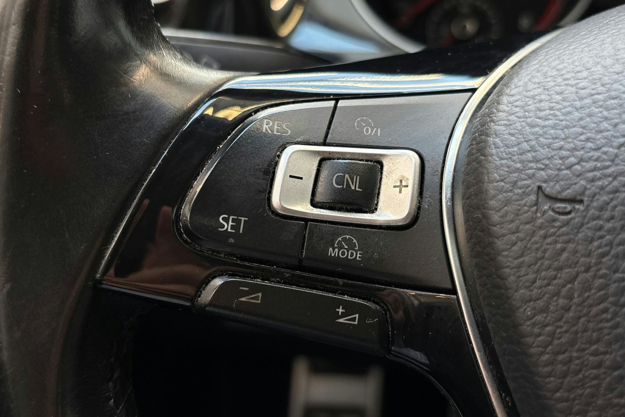 valkoinen Volkswagen Golf 2017 kuva 20.