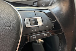 valkoinen Volkswagen Golf 2017 kuva 21.