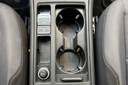 valkoinen Volkswagen Golf 2017 kuva 28.