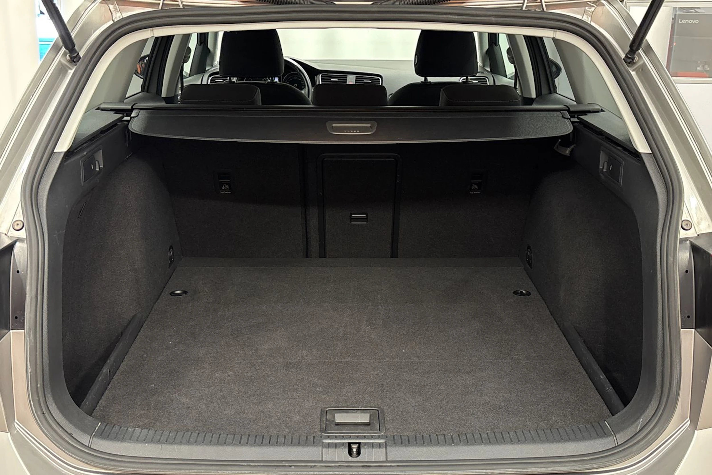 harmaa Volkswagen Golf 2017 kuva 19.