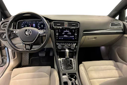 met. harmaa Volkswagen Golf 2017 kuva 9.