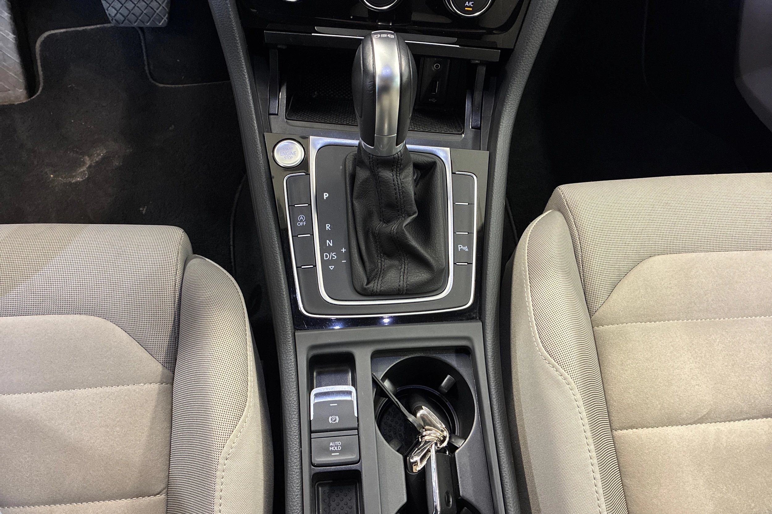 met. harmaa Volkswagen Golf 2017 kuva 20.
