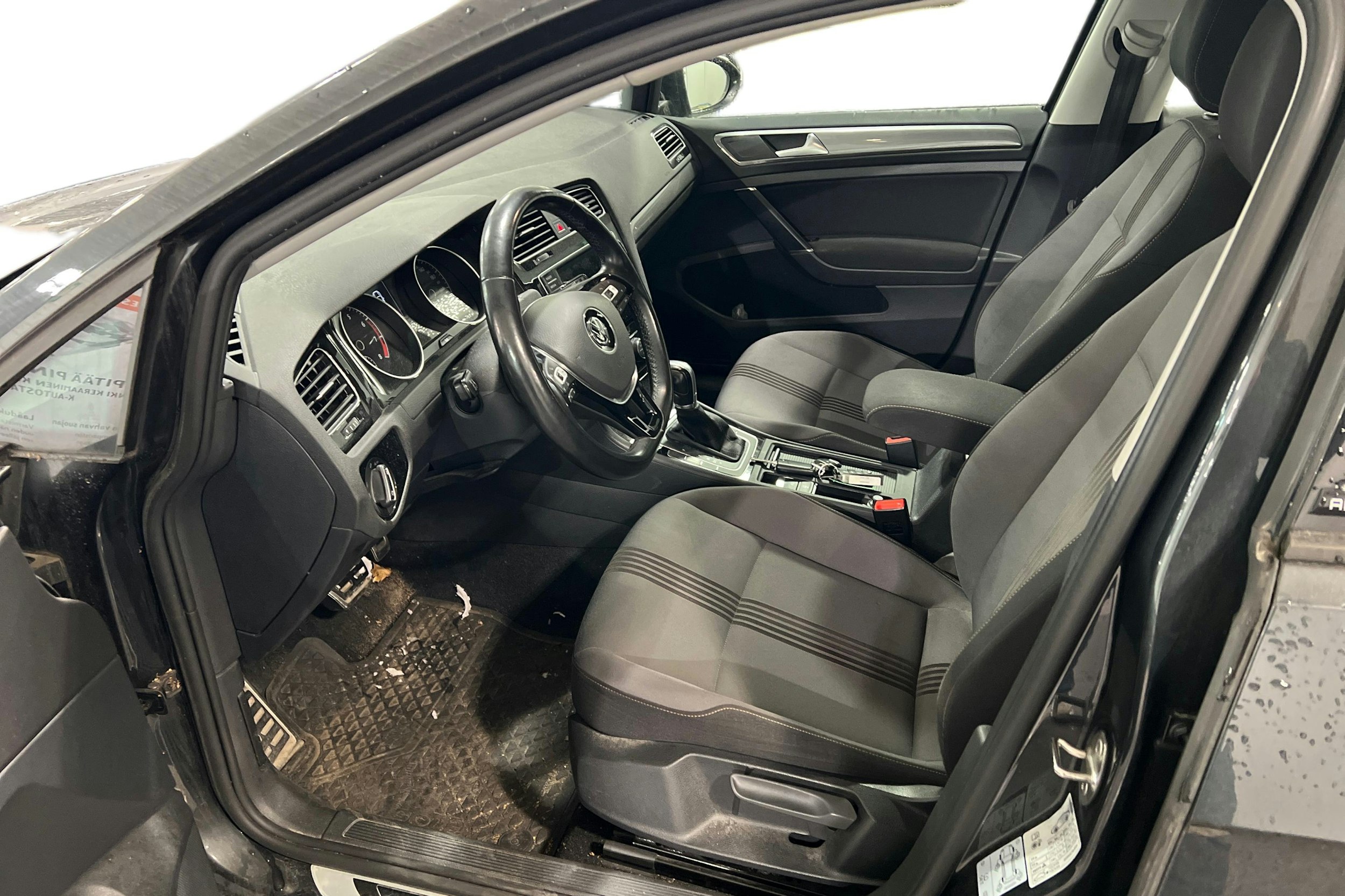 harmaa Volkswagen Golf 2017 kuva 3.