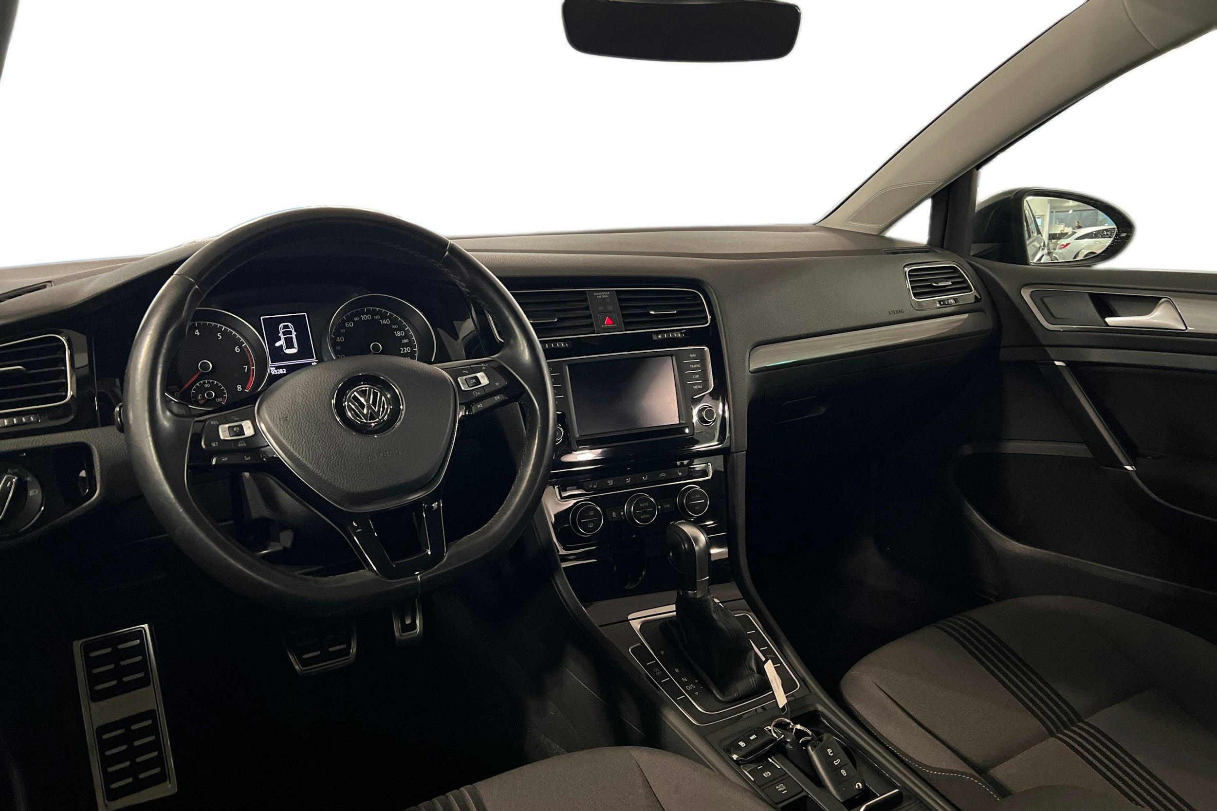 harmaa Volkswagen Golf 2017 kuva 9.
