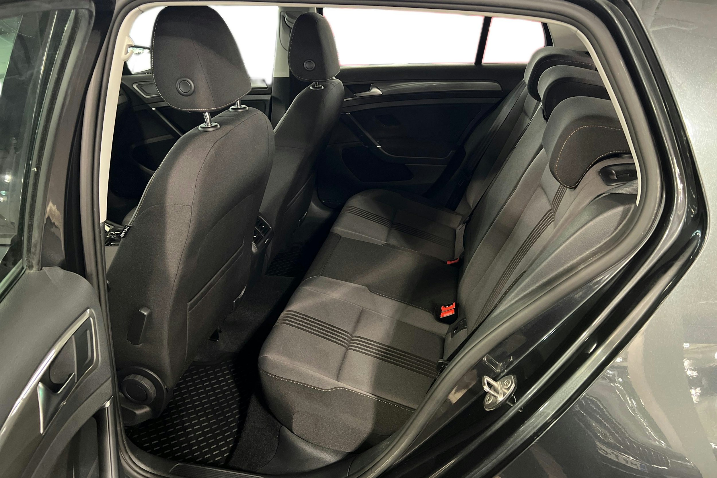 harmaa Volkswagen Golf 2017 kuva 10.