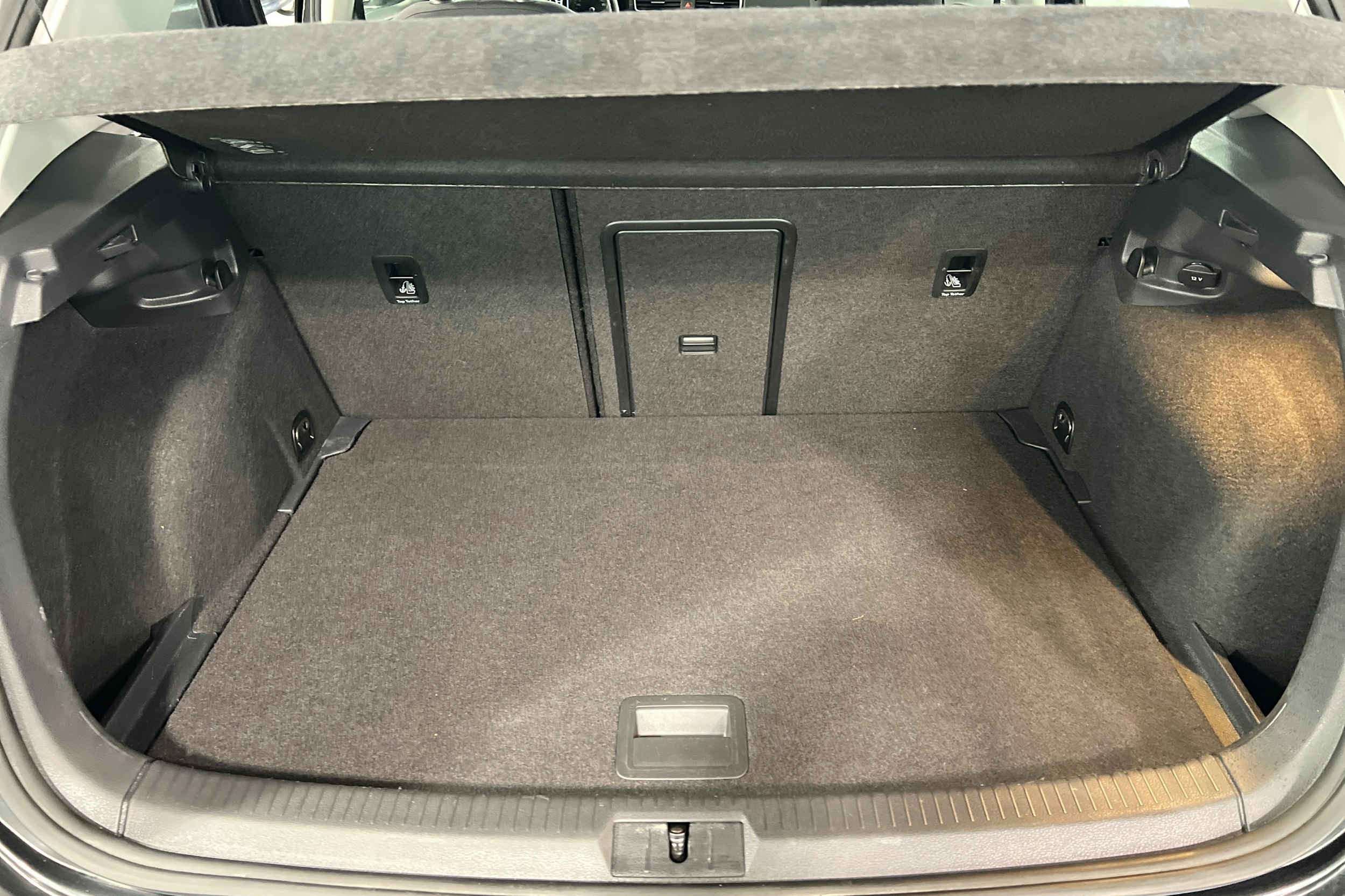 harmaa Volkswagen Golf 2017 kuva 14.