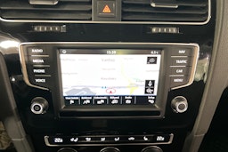 harmaa Volkswagen Golf 2017 kuva 21.