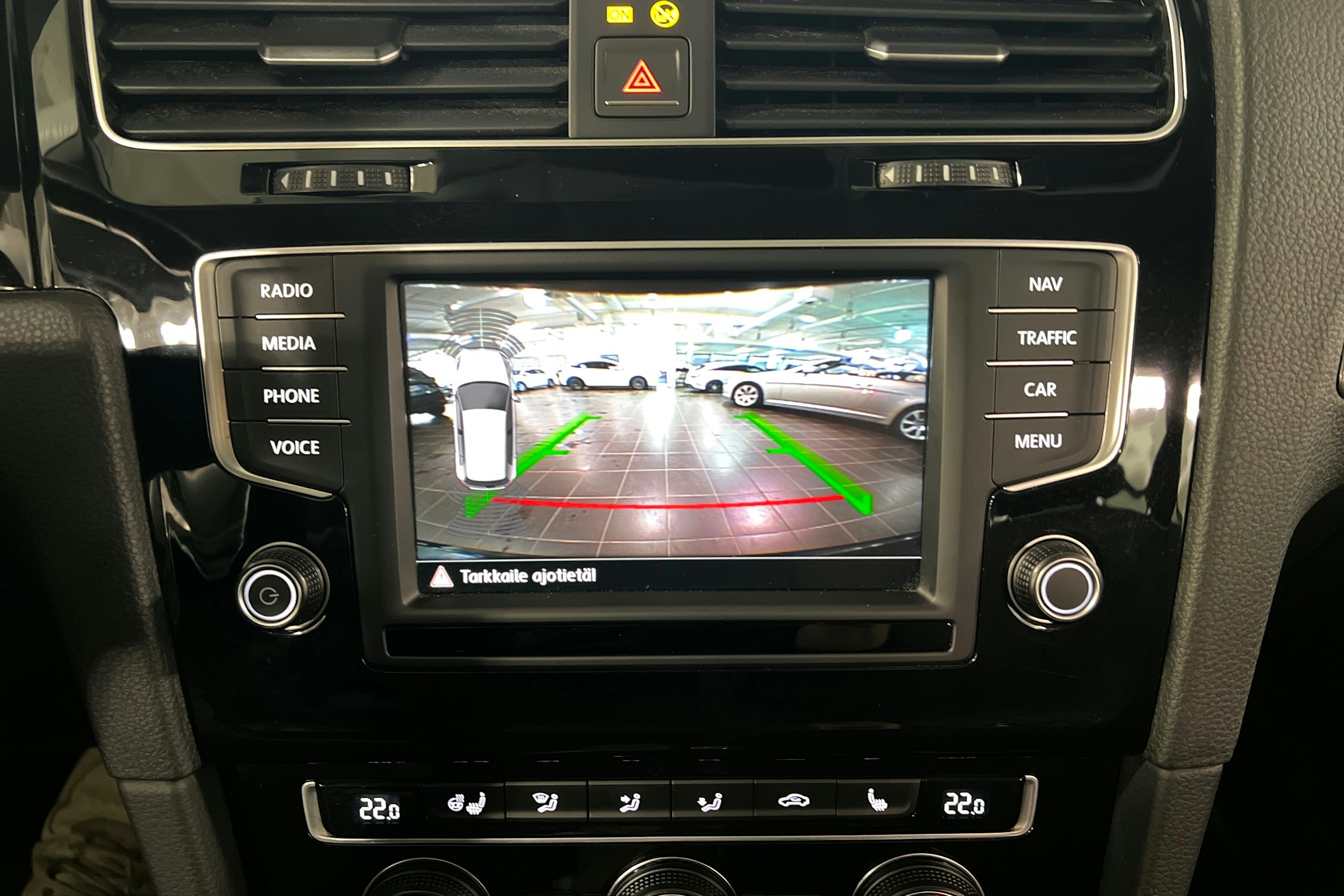 harmaa Volkswagen Golf 2017 kuva 22.