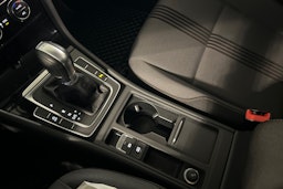 harmaa Volkswagen Golf 2017 kuva 23.