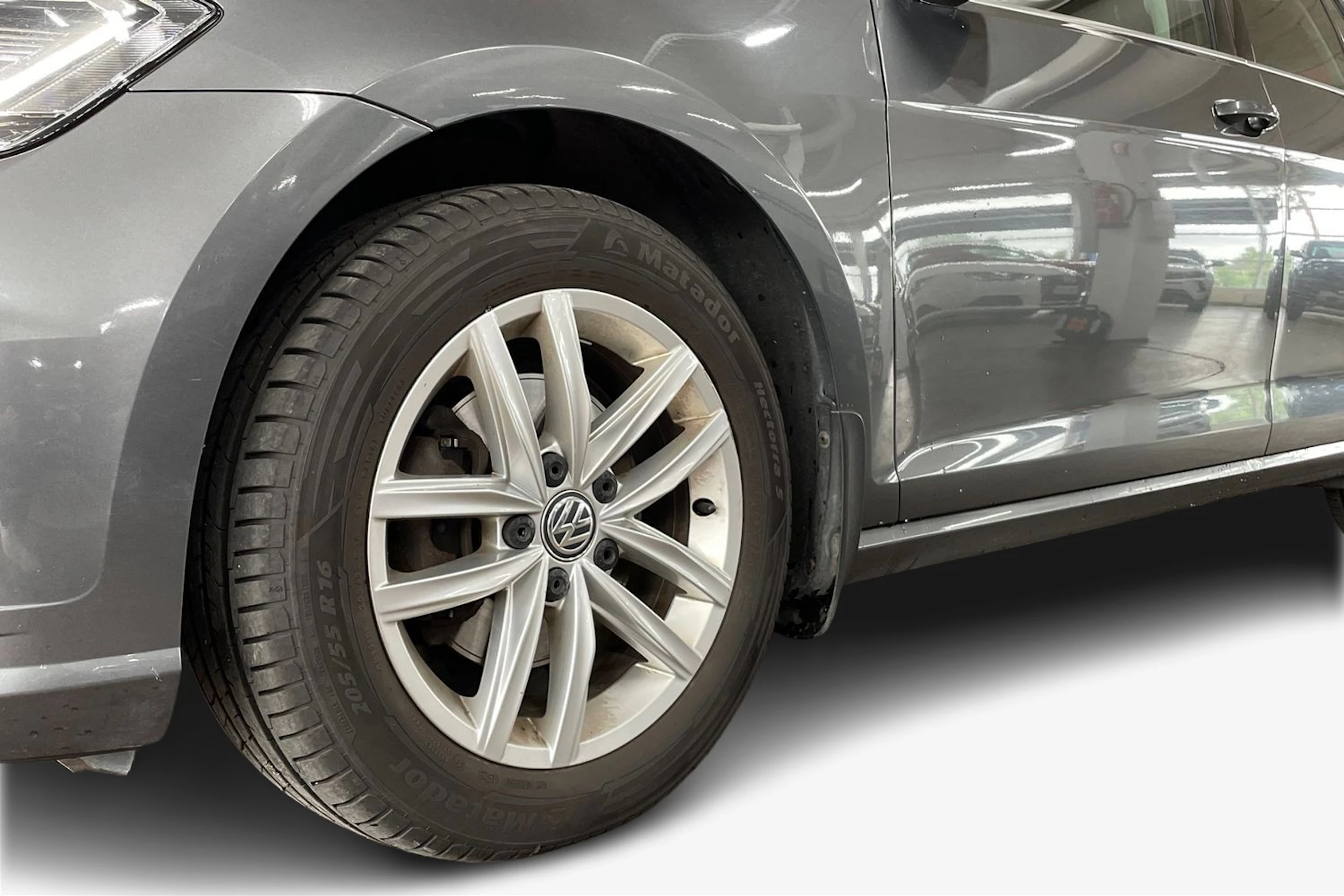 harmaa Volkswagen Golf 2018 kuva 9.