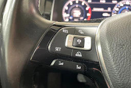 harmaa Volkswagen Golf 2018 kuva 19.