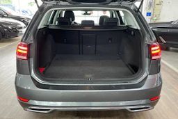 harmaa Volkswagen Golf 2018 kuva 21.