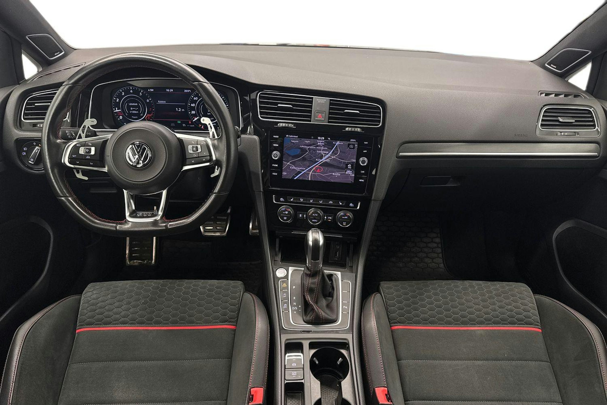 musta Volkswagen Golf 2017 kuva 9.