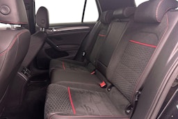 musta Volkswagen Golf 2017 kuva 10.