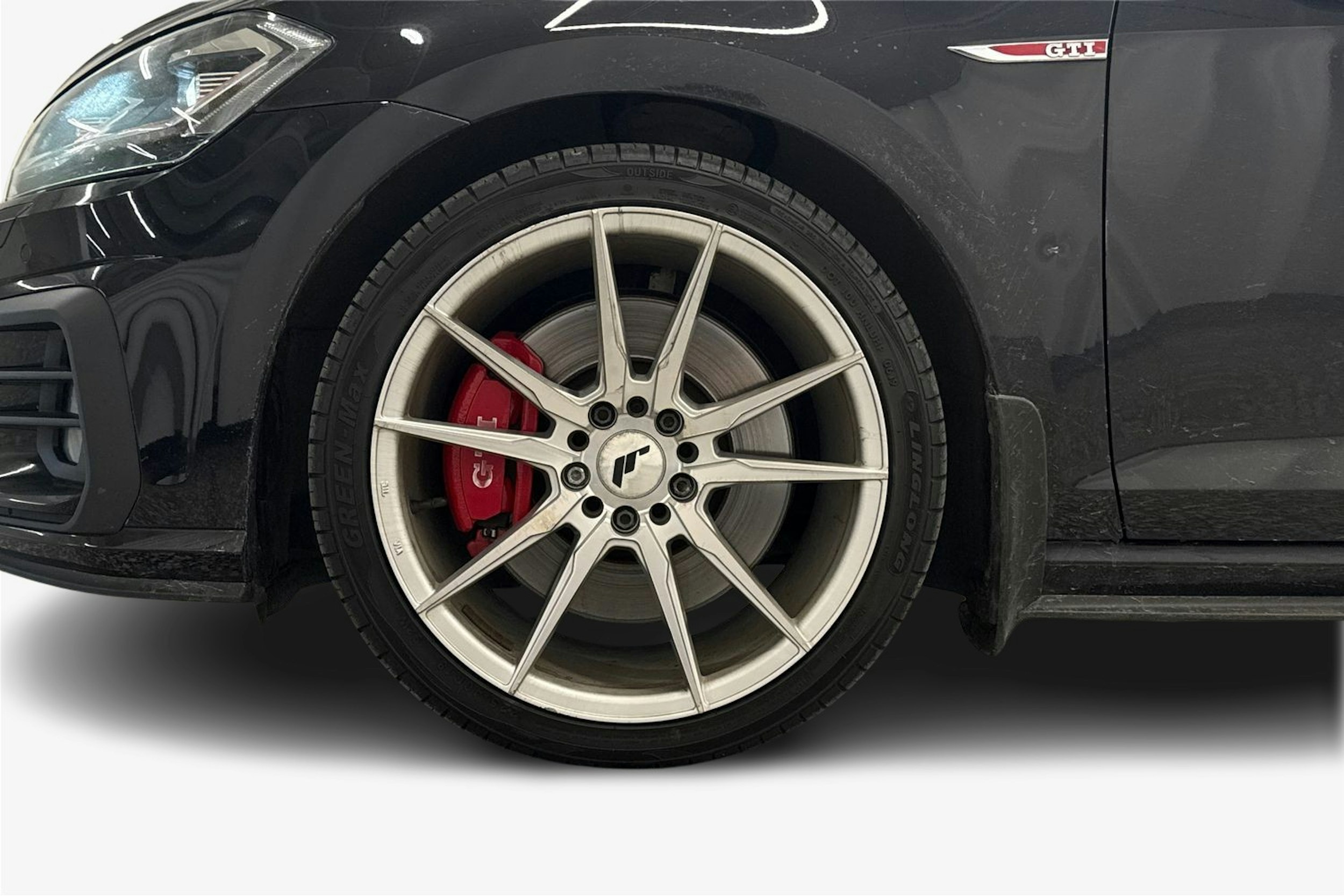 musta Volkswagen Golf 2017 kuva 11.