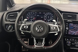 musta Volkswagen Golf 2017 kuva 14.