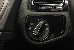 musta Volkswagen Golf 2017 kuva 20.