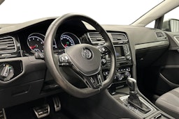 harmaa Volkswagen Golf 2017 kuva 7.