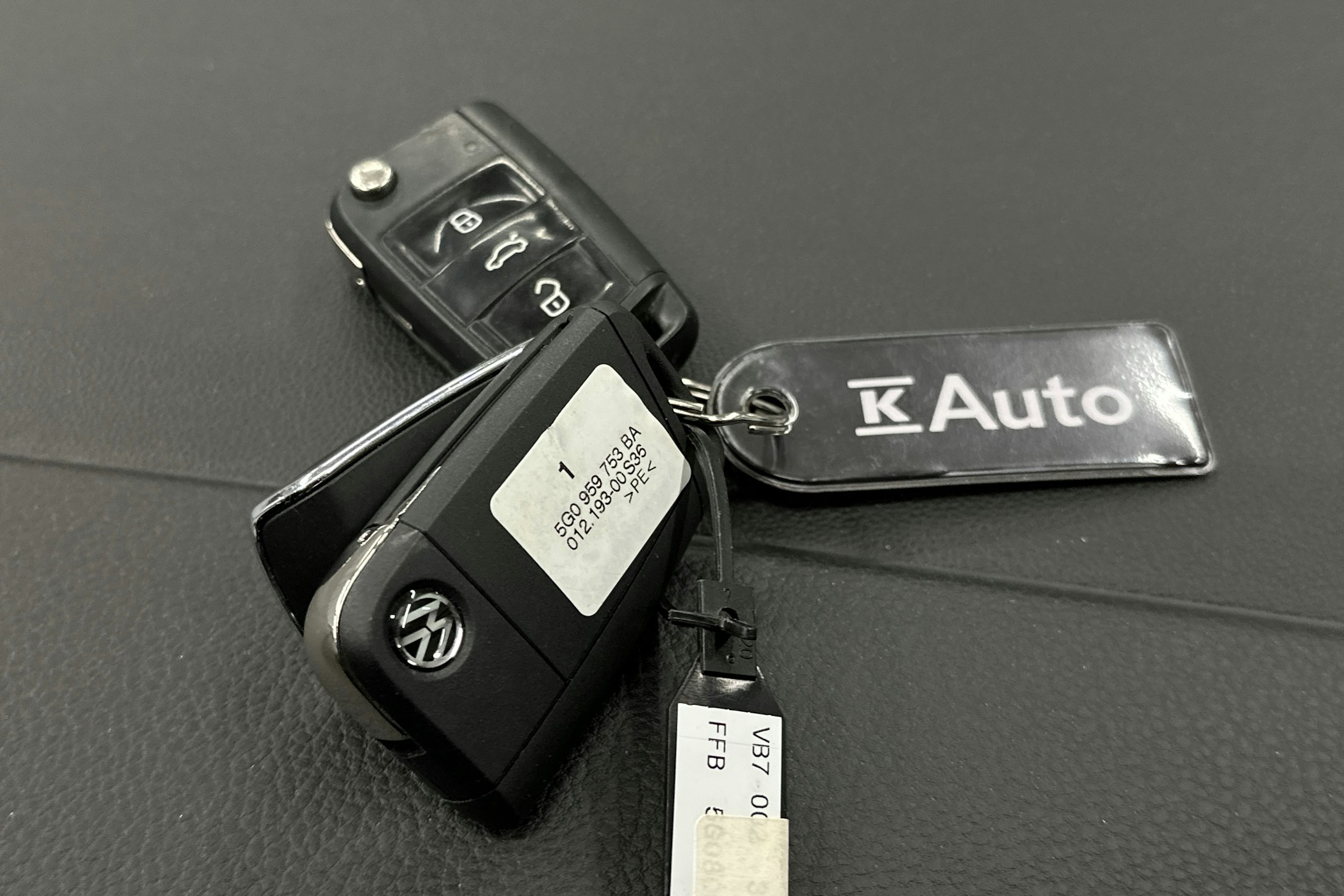 harmaa Volkswagen Golf 2017 kuva 24.